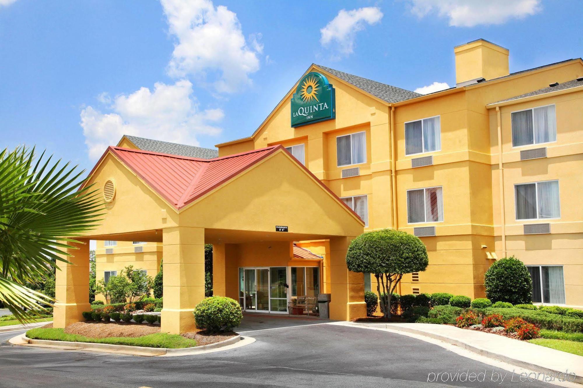 Eagles Nest Inn Стейтсборо Екстер'єр фото